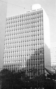Oscar Niemeyer, Lucio Costa, Carlos Leao, Jorge Machado Moreira und Affonso Eduardo Reidy: Ministerium für Erziehung und gesundheit, Rio de Janeiro, 1937-43. Quelle: Kultermann 1977, S. 94.